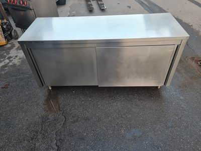 Tavolo inox armadiato usato